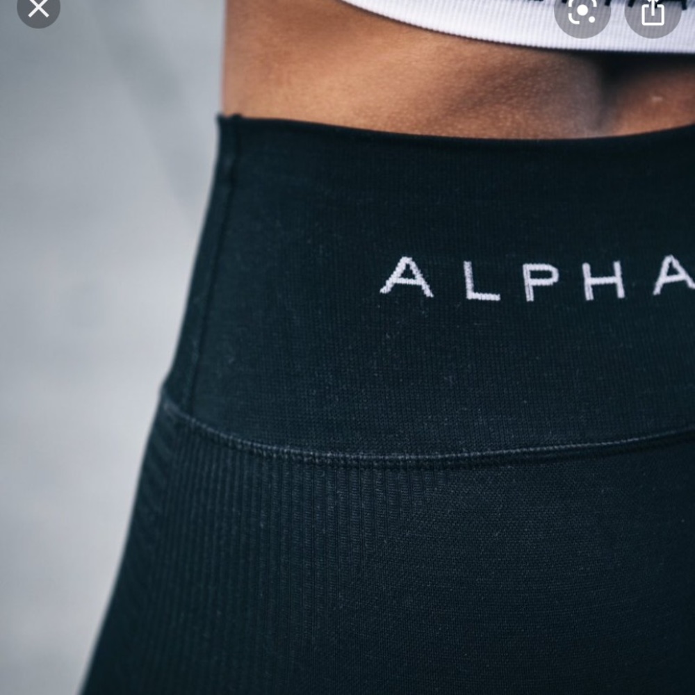 Alphalete halo leggings black